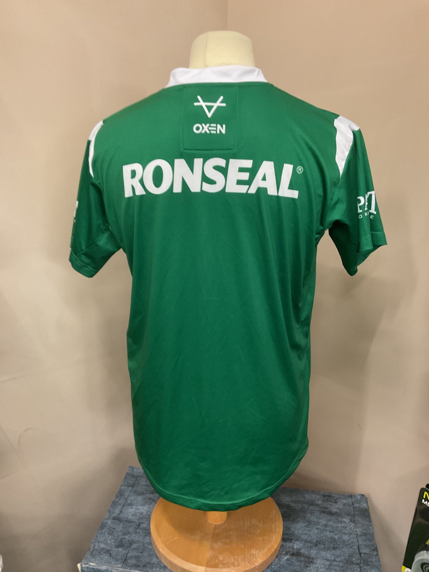 GREEN REFEREE SHIRT - SIZE - M