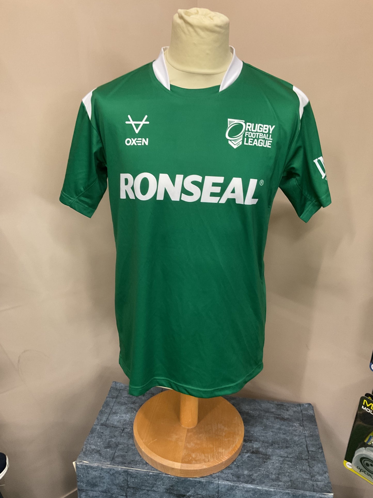 GREEN REFEREE SHIRT - SIZE - M