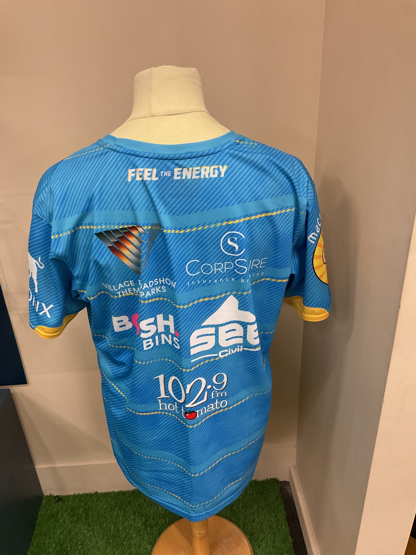 GOLD COAST TITANS BLUE AND YELLOW TEE - (XL)