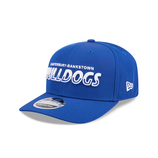 KID940 NRL26 SPLIT SCRIPT BULLDOGS CAP