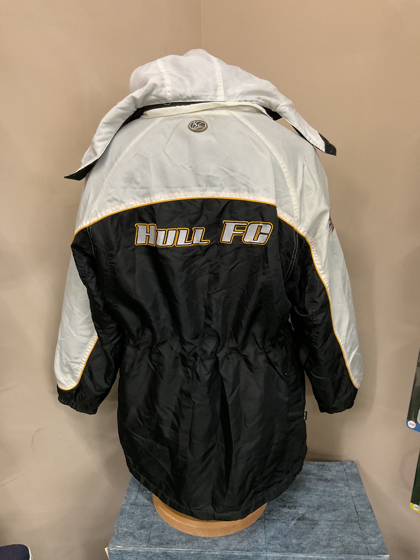 HULL FC FLEECED LINED COAT - SIZE - M